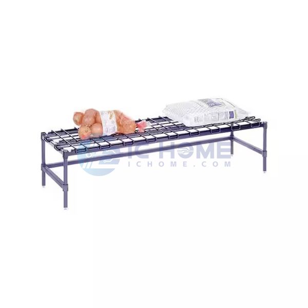 561957